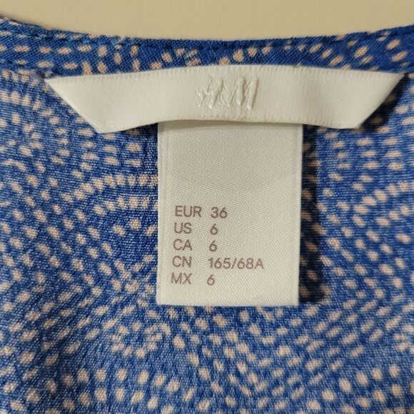 H&M Blue Geometric Print Bell Sleeve V-Neck Romper - Picture 4 of 15